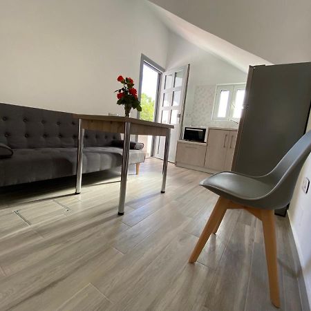Ninemia Apartment Artemonas Екстериор снимка