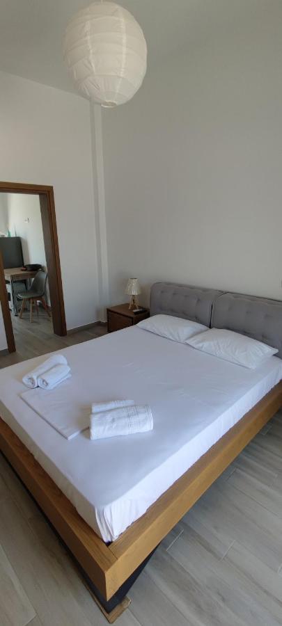 Ninemia Apartment Artemonas Екстериор снимка
